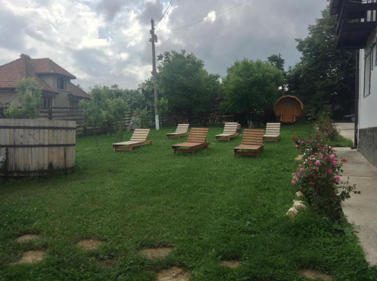 Elder Villa Бран Екстериор снимка