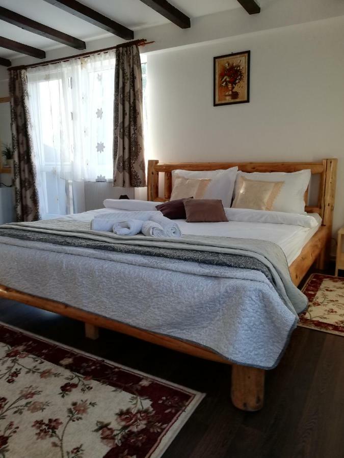 Elder Villa Бран Екстериор снимка